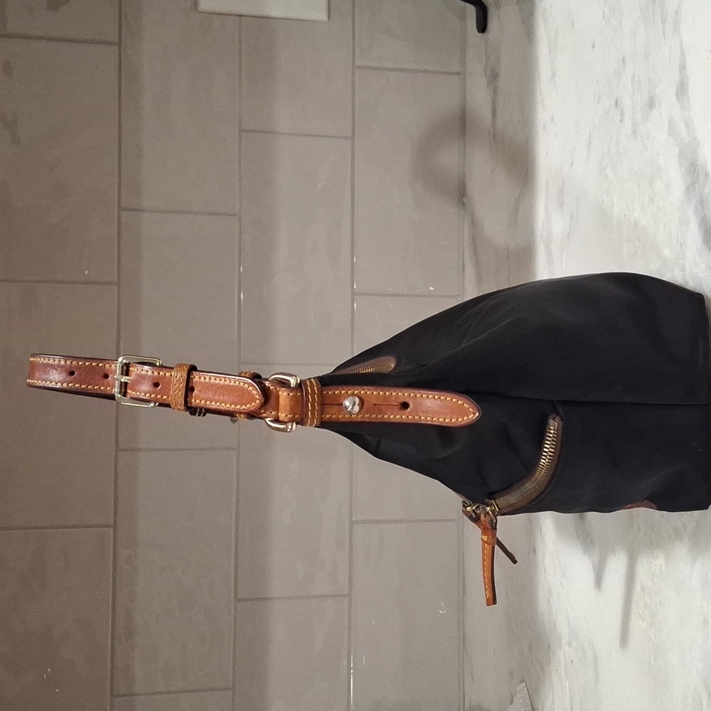 Handbag - Picture 3 of 16
